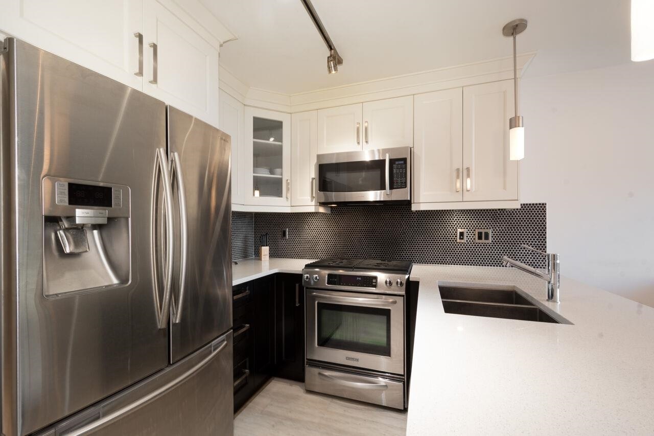 4548 Hastings Street, Burnaby, BC, V5C 2K4 - 11