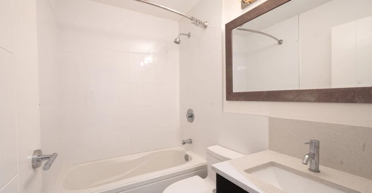 4548 Hastings Street, Burnaby, BC, V5C 2K4 - 14