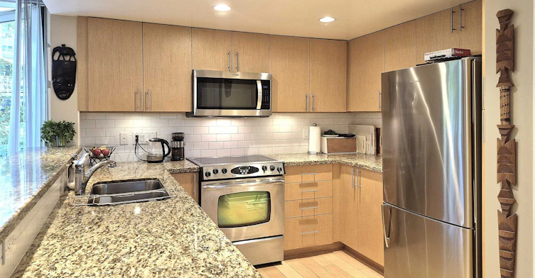150 Prior Street, Vancouver, BC, V6A 0A6 - 2