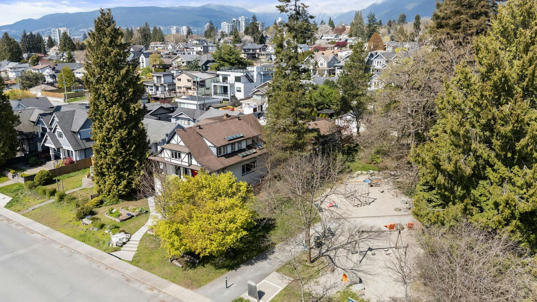 628 E 5th Street, North Vancouver, BC, V7L 1M7 - 40