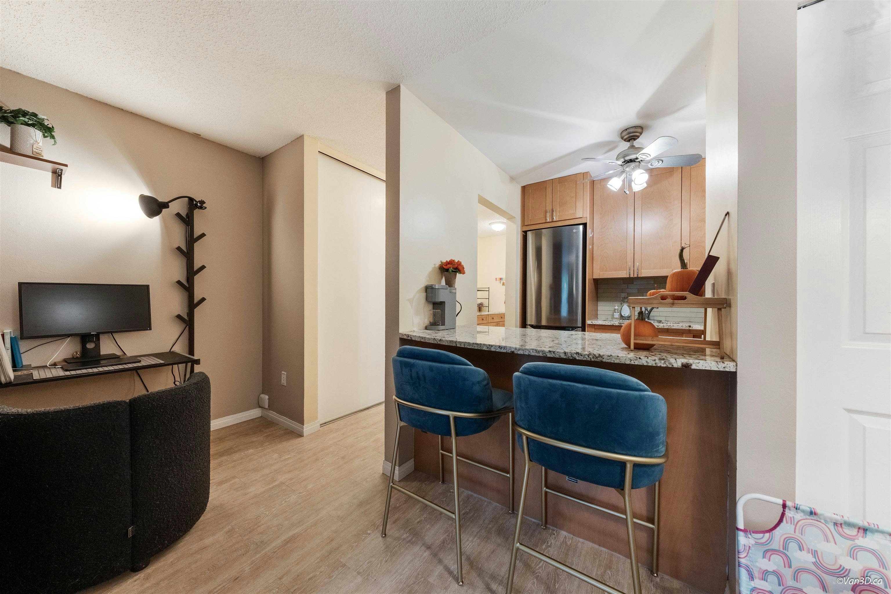 210-1545 E 2nd Avenue, Vancouver, BC, V5N 1C8
