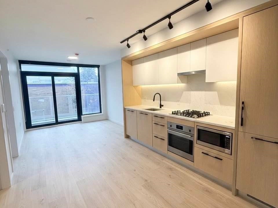 261-5189 Earles Street, Vancouver, BC, V5R 0M7 - 2