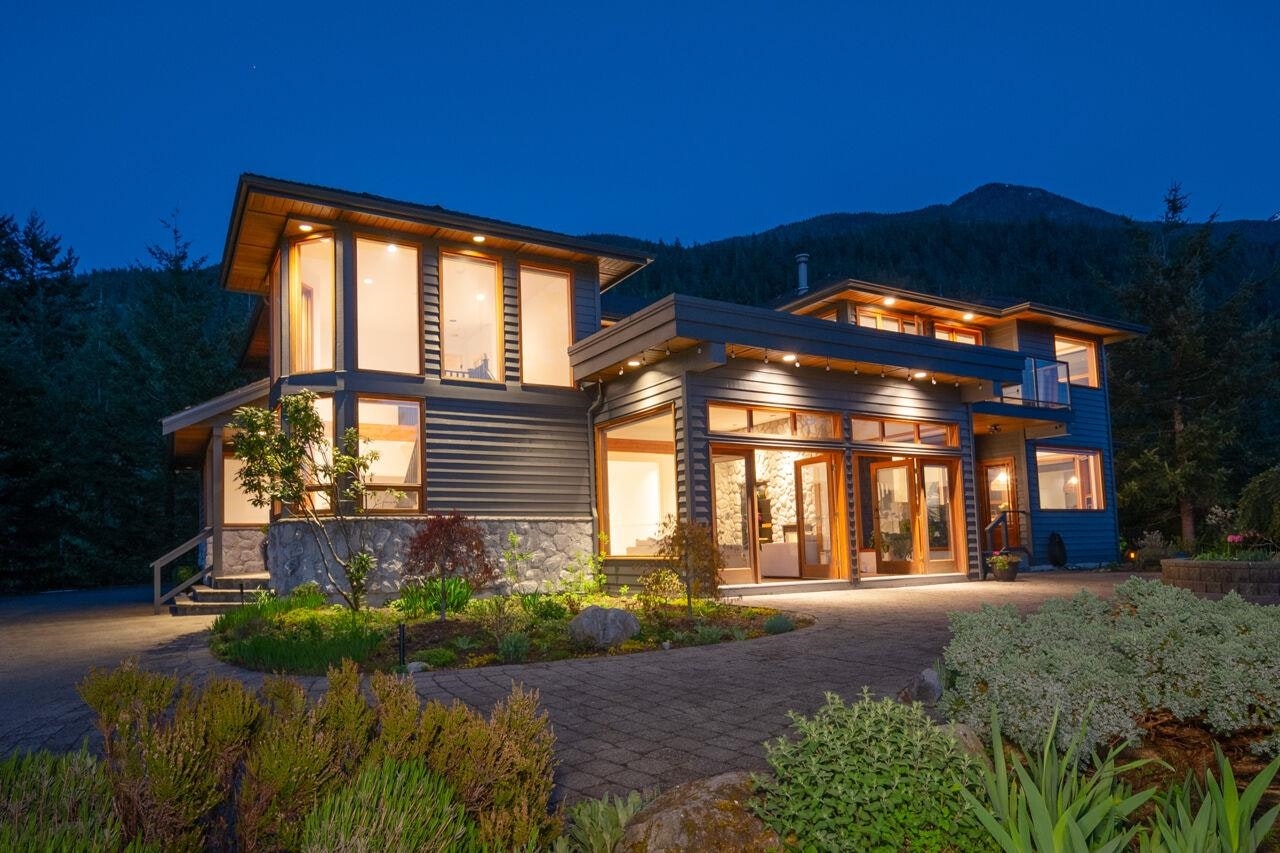 182 Furry Creek Drive, West Vancouver, BC, V8B 1A3
