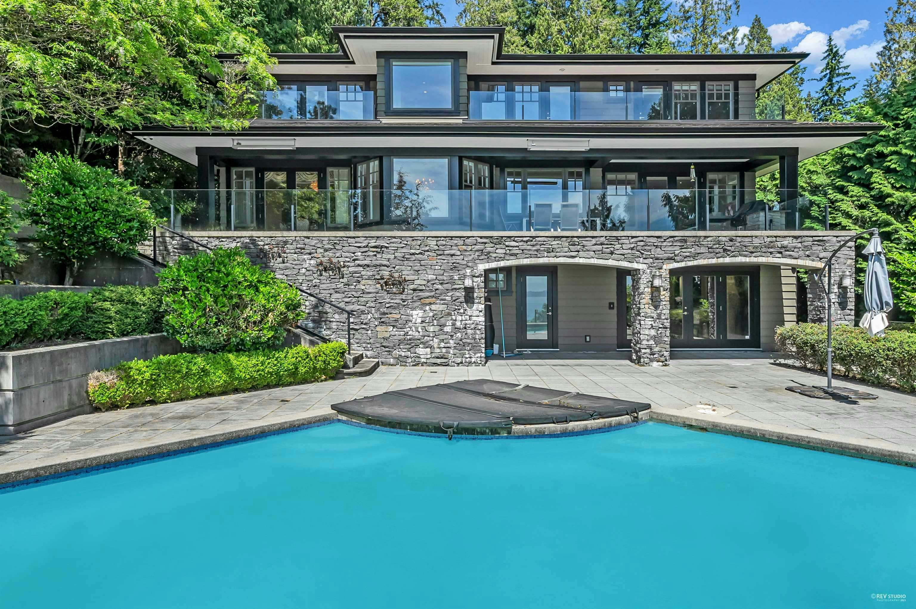 4668 Clovelly Walk, West Vancouver, BC, V7W 1H5