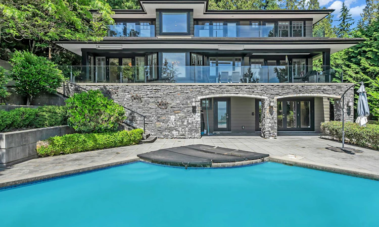 4668 Clovelly Walk