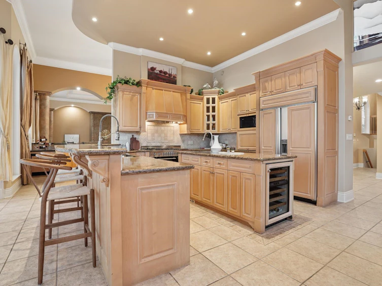 13464 13a Avenue, Surrey, BC, V4A 1C4 - 14