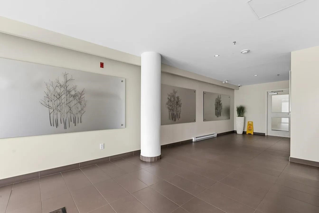 202-8965 160 Street, Surrey, BC, V4G 1N4 - 2