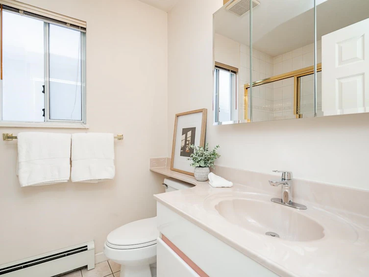 8568 French Street, Vancouver, BC, V6P 4W2 - 10