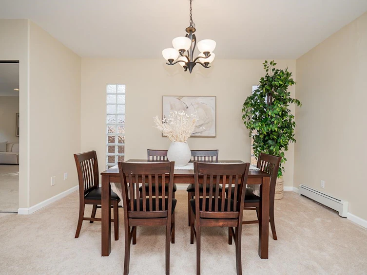 8568 French Street, Vancouver, BC, V6P 4W2 - 4