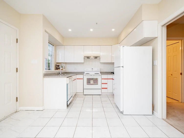 8568 French Street, Vancouver, BC, V6P 4W2 - 5