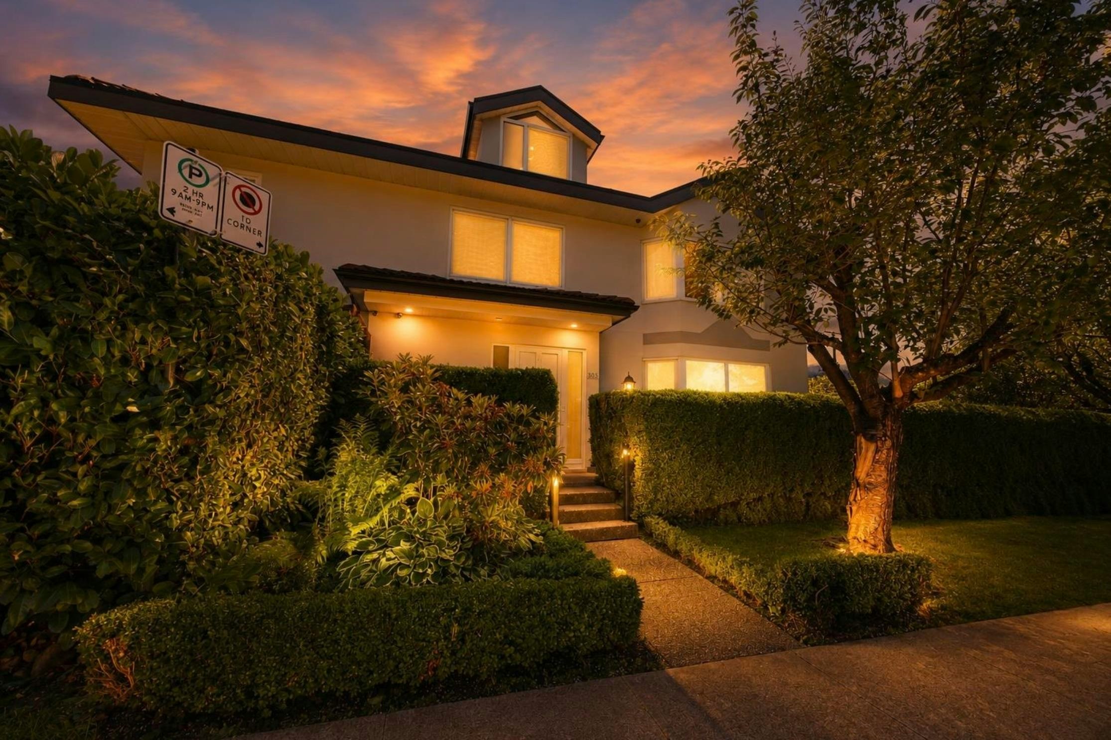 305 E 17th Street, North Vancouver, BC, V7L 2W1
