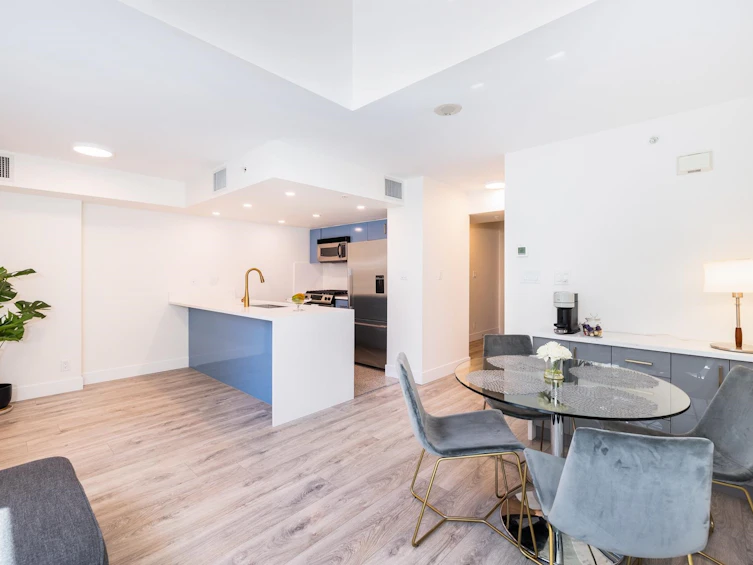 TH8-168 E Esplanade Avenue, North Vancouver, BC, V7L 4X8 - 13