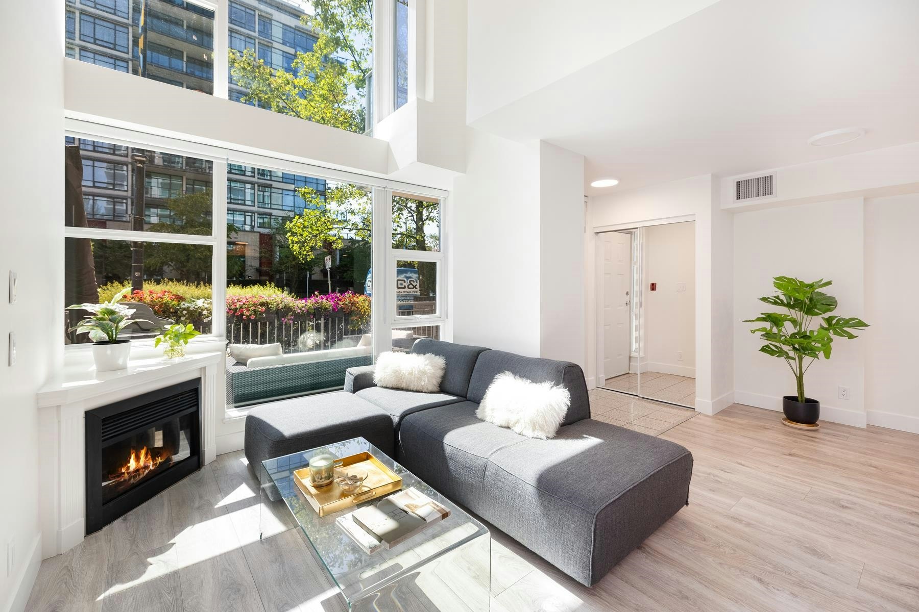 TH8-168 E Esplanade Avenue, North Vancouver, BC, V7L 4X8 - 6