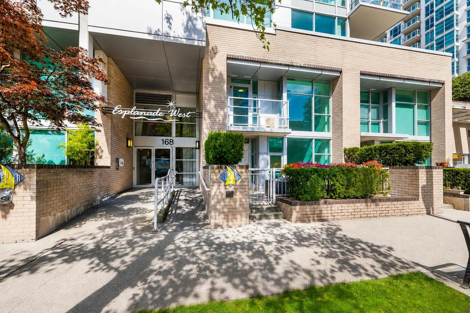 TH8-168 E Esplanade Avenue - 2