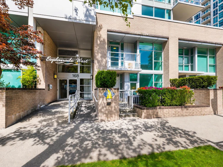 TH8-168 E Esplanade Avenue, North Vancouver, BC, V7L 4X8 - 2