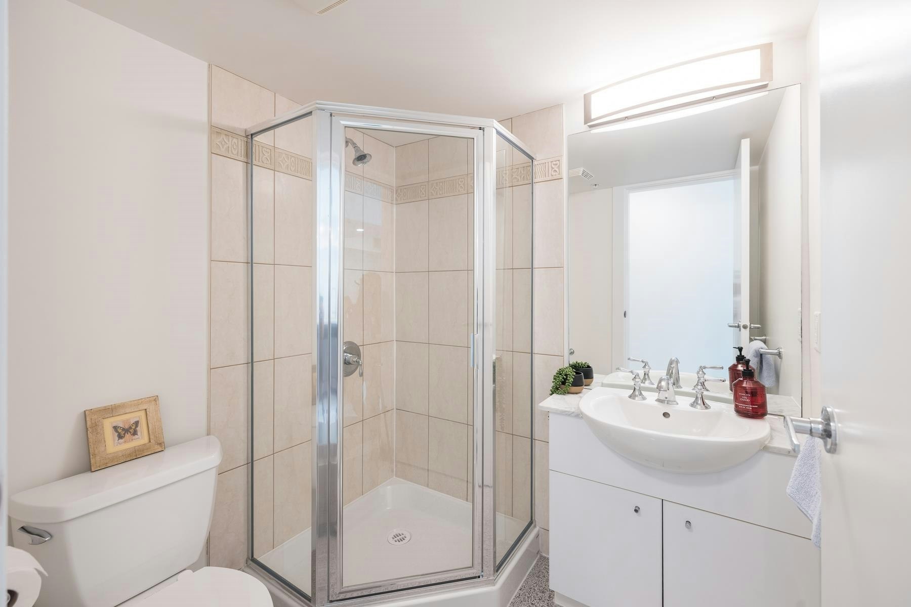 TH8-168 E Esplanade Avenue, North Vancouver, BC, V7L 4X8 - 16