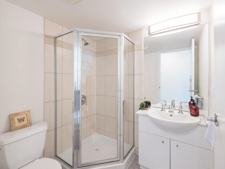 TH8-168 E Esplanade Avenue, North Vancouver, BC, V7L 4X8 - 16