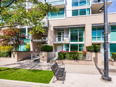 TH8-168 E Esplanade Avenue - 3