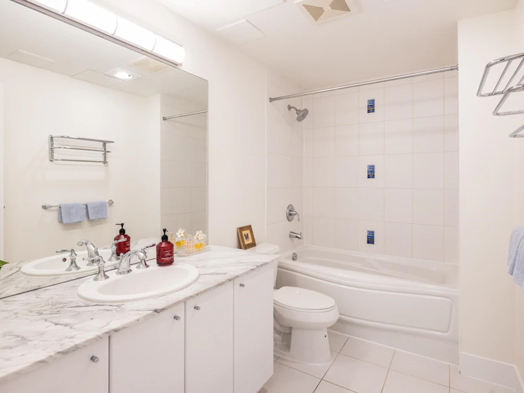 TH8-168 E Esplanade Avenue, North Vancouver, BC, V7L 4X8 - 20