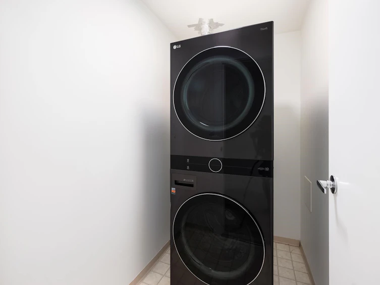 TH8-168 E Esplanade Avenue, North Vancouver, BC, V7L 4X8 - 23
