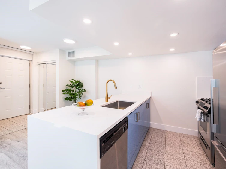 TH8-168 E Esplanade Avenue, North Vancouver, BC, V7L 4X8 - 11