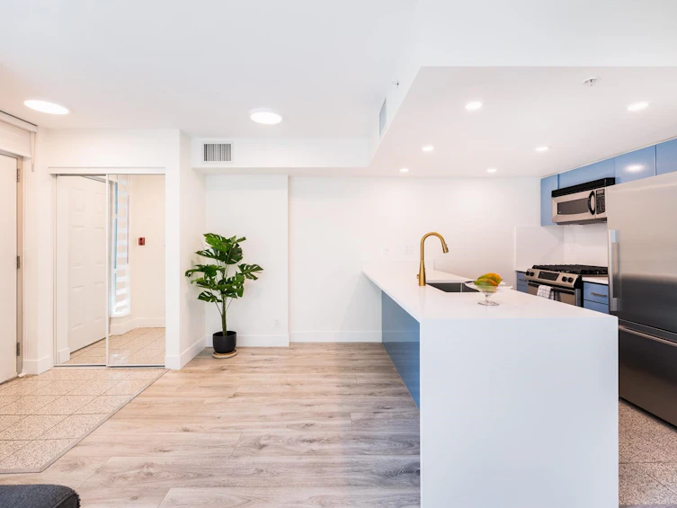 TH8-168 E Esplanade Avenue, North Vancouver, BC, V7L 4X8 - 12