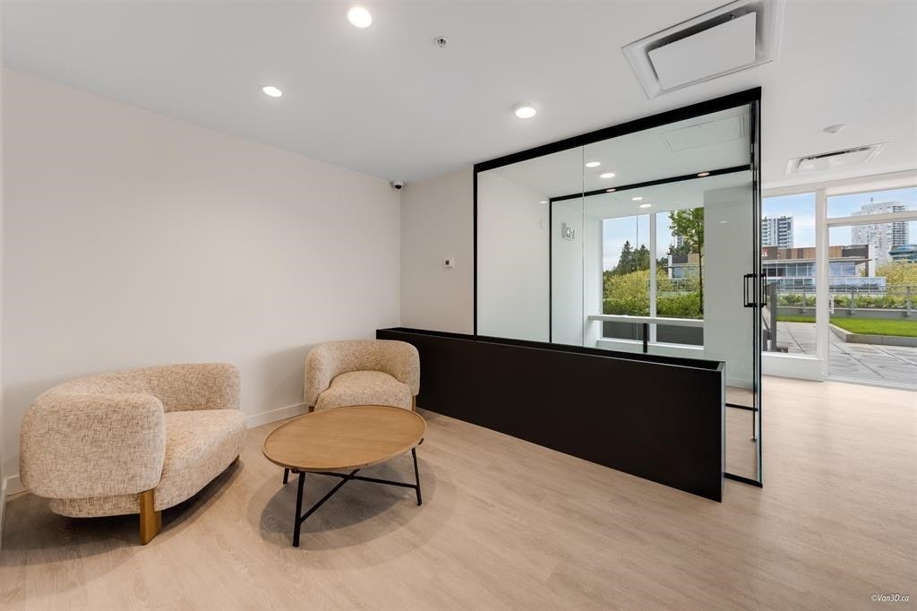 12XX-9675 King George Boulevard, Surrey, BC, V3T 2V3 - 13