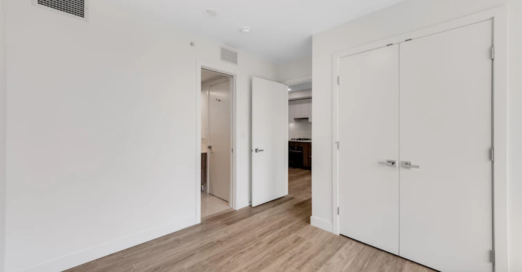12XX-9675 King George Boulevard, Surrey, BC, V3T 2V3 - 6