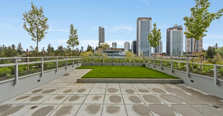 12XX-9675 King George Boulevard, Surrey, BC, V3T 2V3 - 14