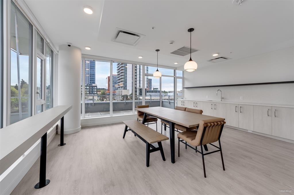 12XX-9675 King George Boulevard, Surrey, BC, V3T 2V3 - 16