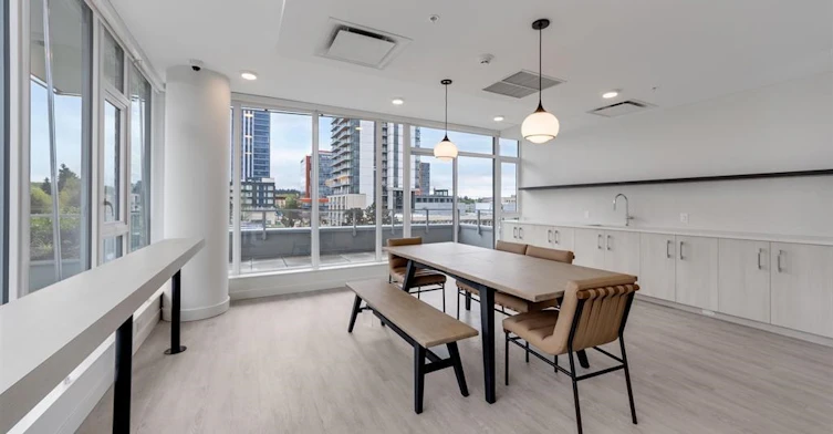 12XX-9675 King George Boulevard, Surrey, BC, V3T 2V3 - 16