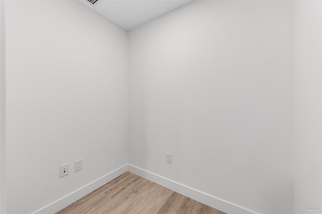 12XX-9675 King George Boulevard, Surrey, BC, V3T 2V3 - 9