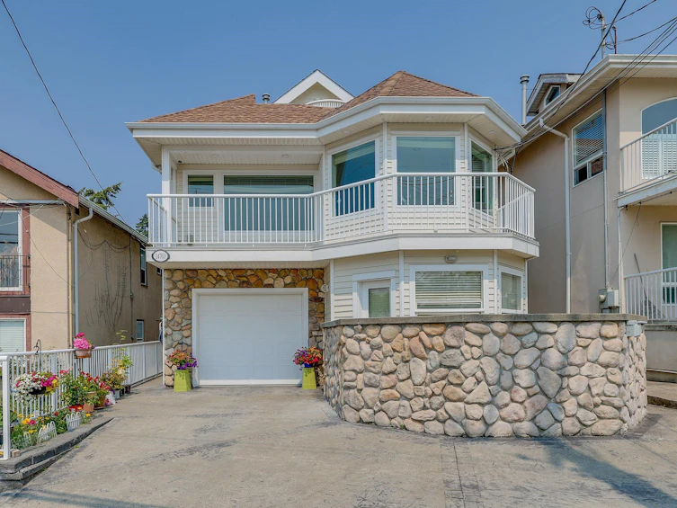 14763 Marine Drive, Surrey, BC, V4B 1B9