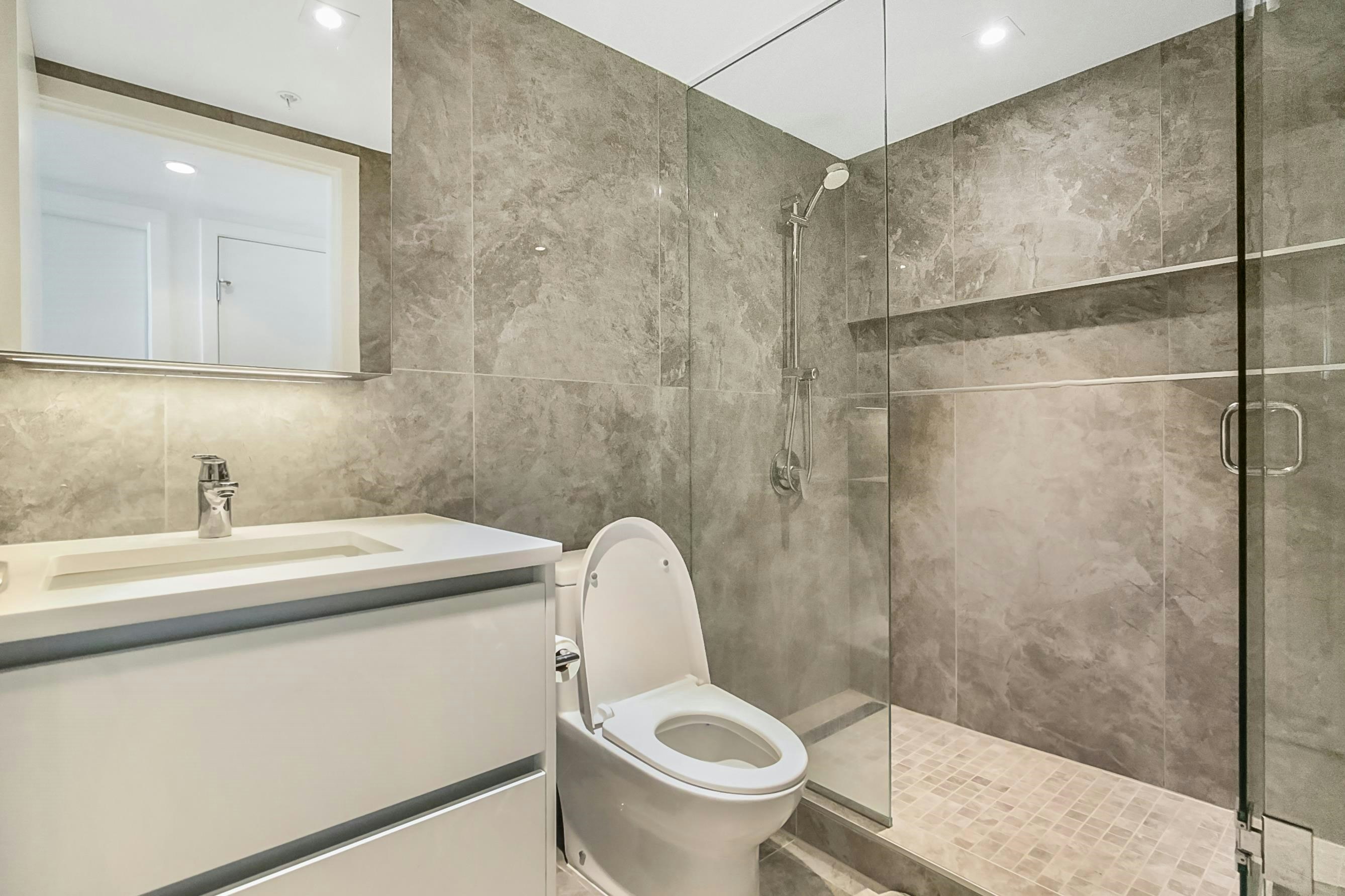 5xx-8133 Cook Road, Richmond, BC, V6Y 0L7 - 12