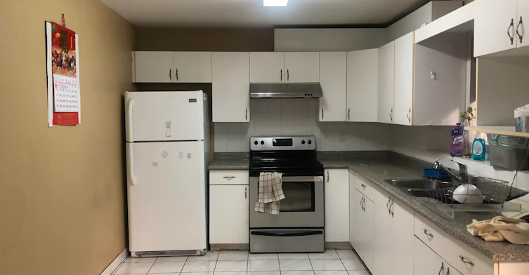 12930 109 Avenue, Surrey, BC, V3T 2N2