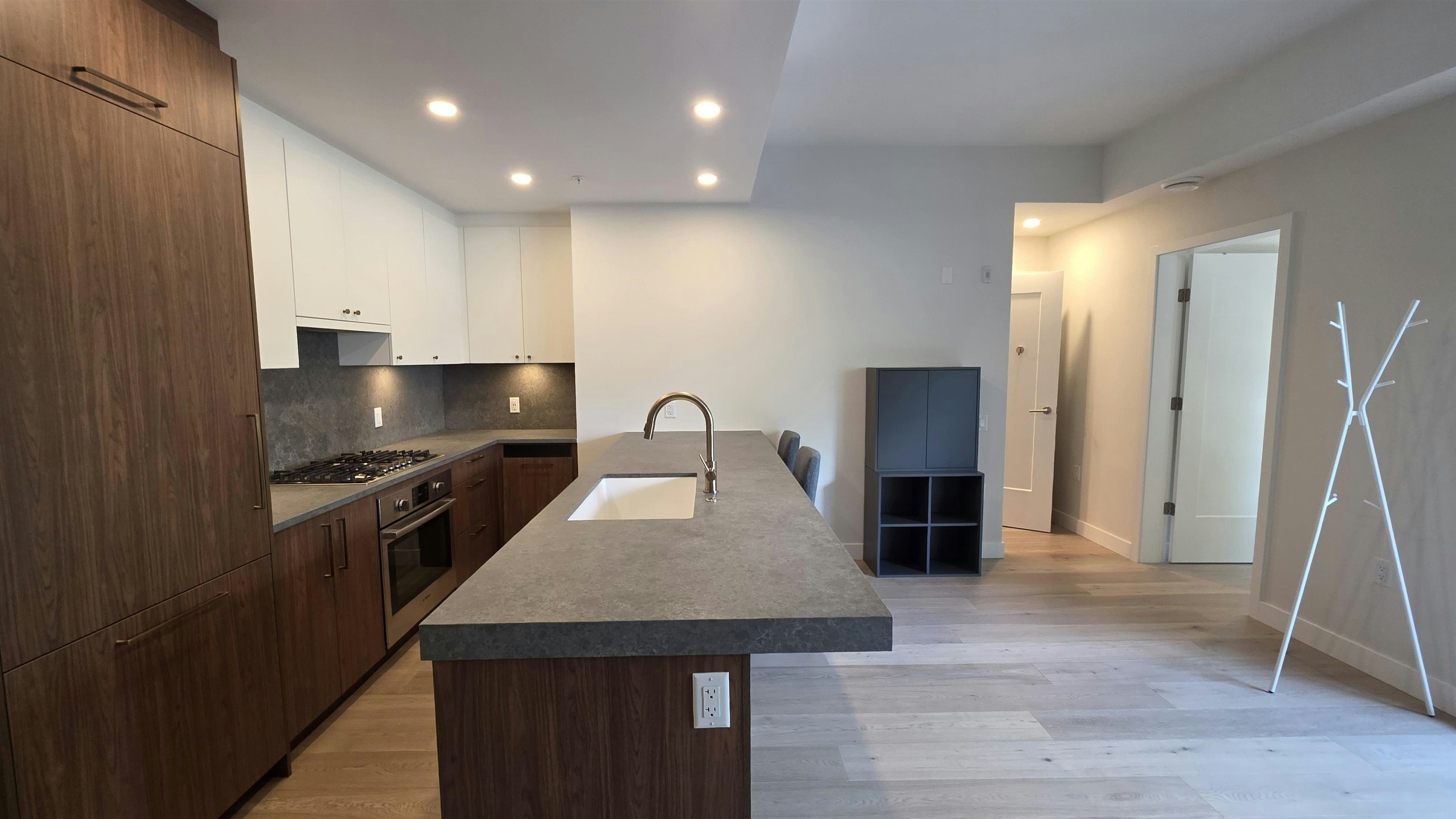 204-5005 Ash Street, Vancouver, BC, V5Z 0K8 - 9