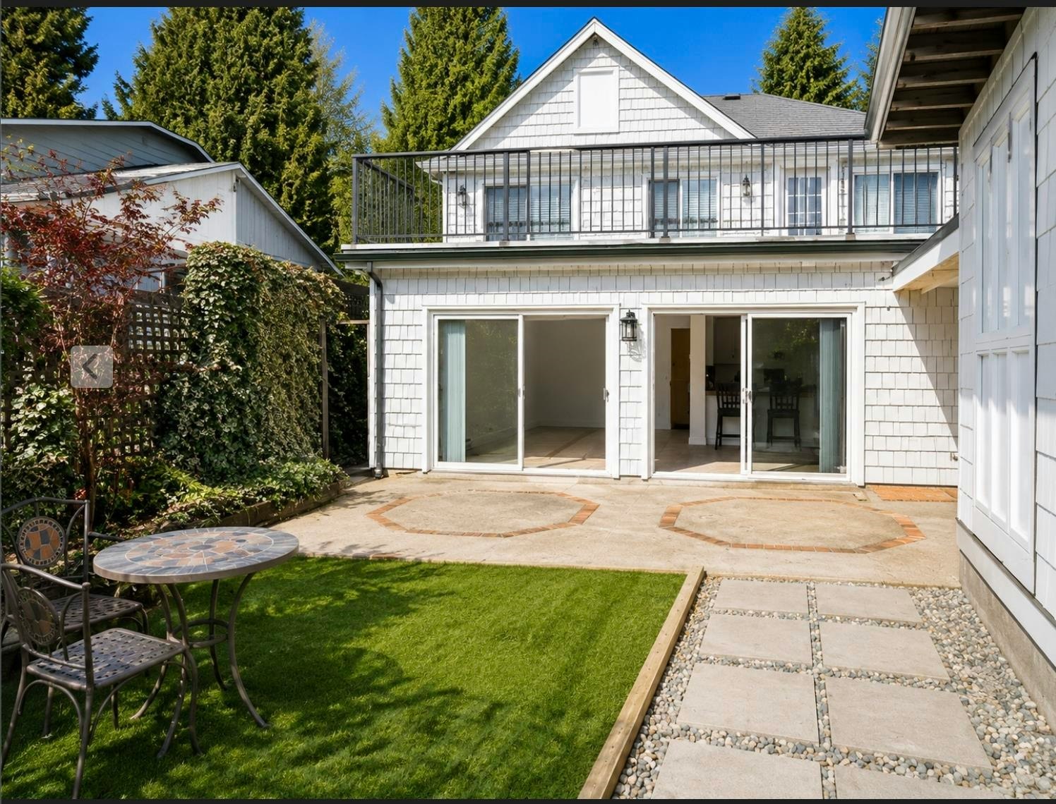 Ground Level,  Mathers Avenue, West Vancouver, BC, V7T 2G2
