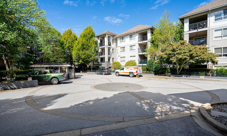 D311-8929 202 Street