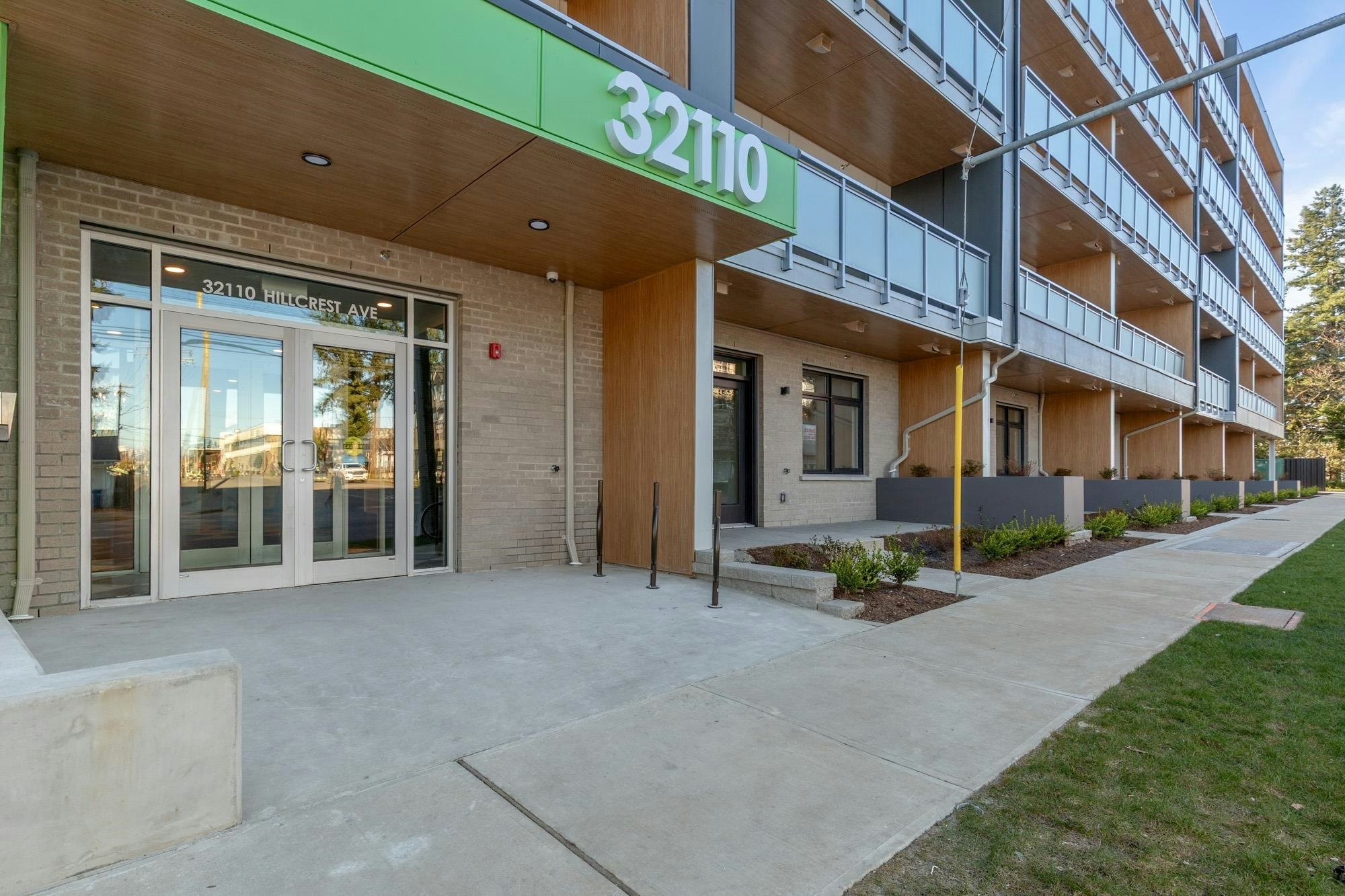 205-32110 Hillcrest Avenue, Abbotsford, BC, V2T 1S4 - 4