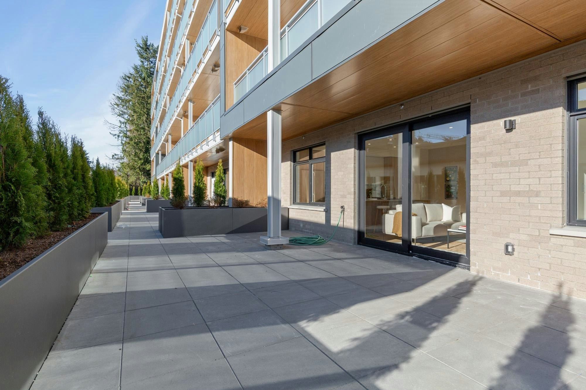 205-32110 Hillcrest Avenue, Abbotsford, BC, V2T 1S4 - 32