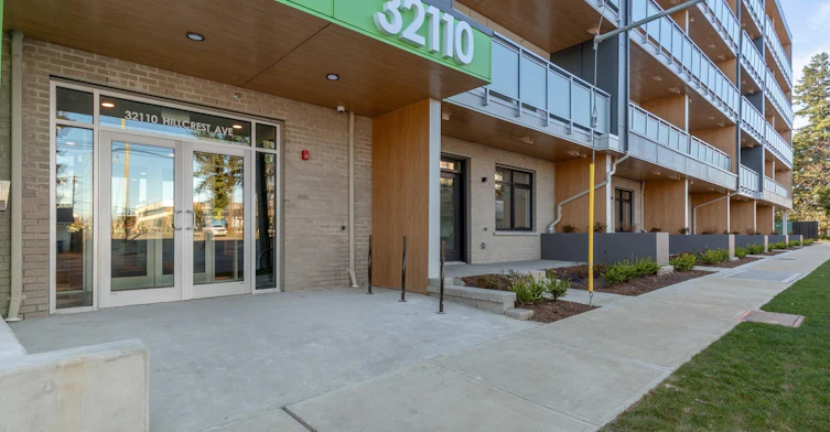 601-32110 Hillcrest Avenue, Abbotsford, BC, V2T 1S4 - 5