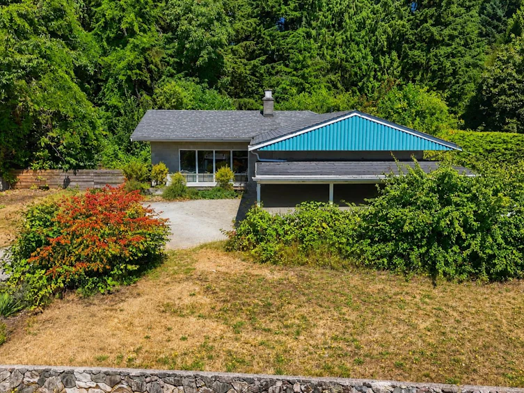 3922 Sunnycrest Drive, North Vancouver, BC, V7R 3C9 - 9