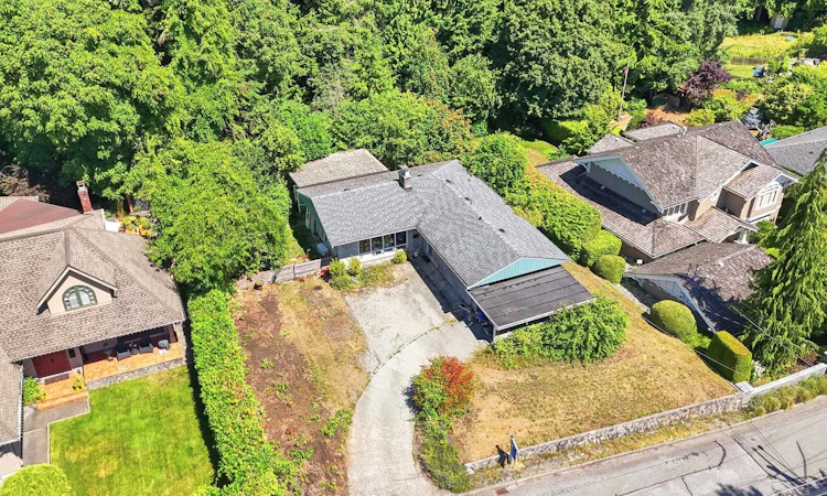 3922 Sunnycrest Drive