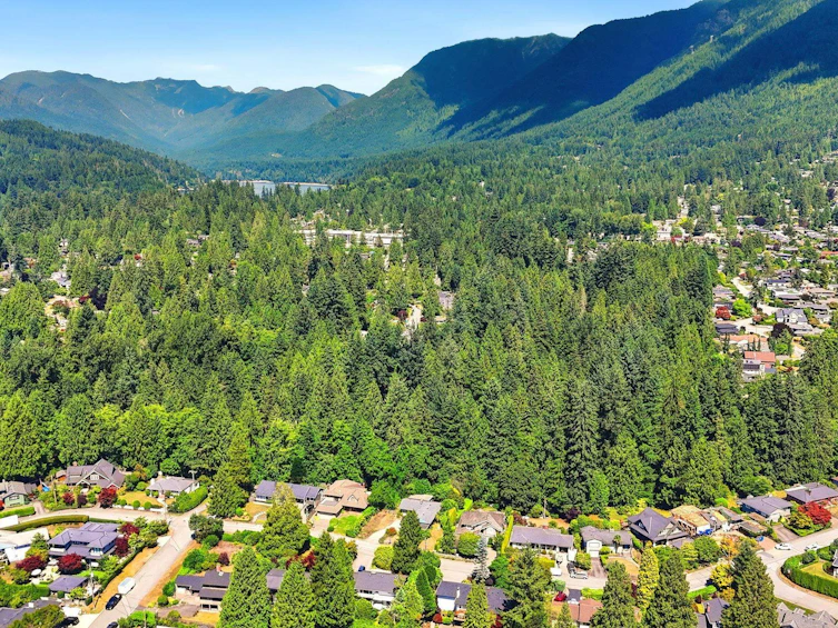 3922 Sunnycrest Drive, North Vancouver, BC, V7R 3C9 - 15