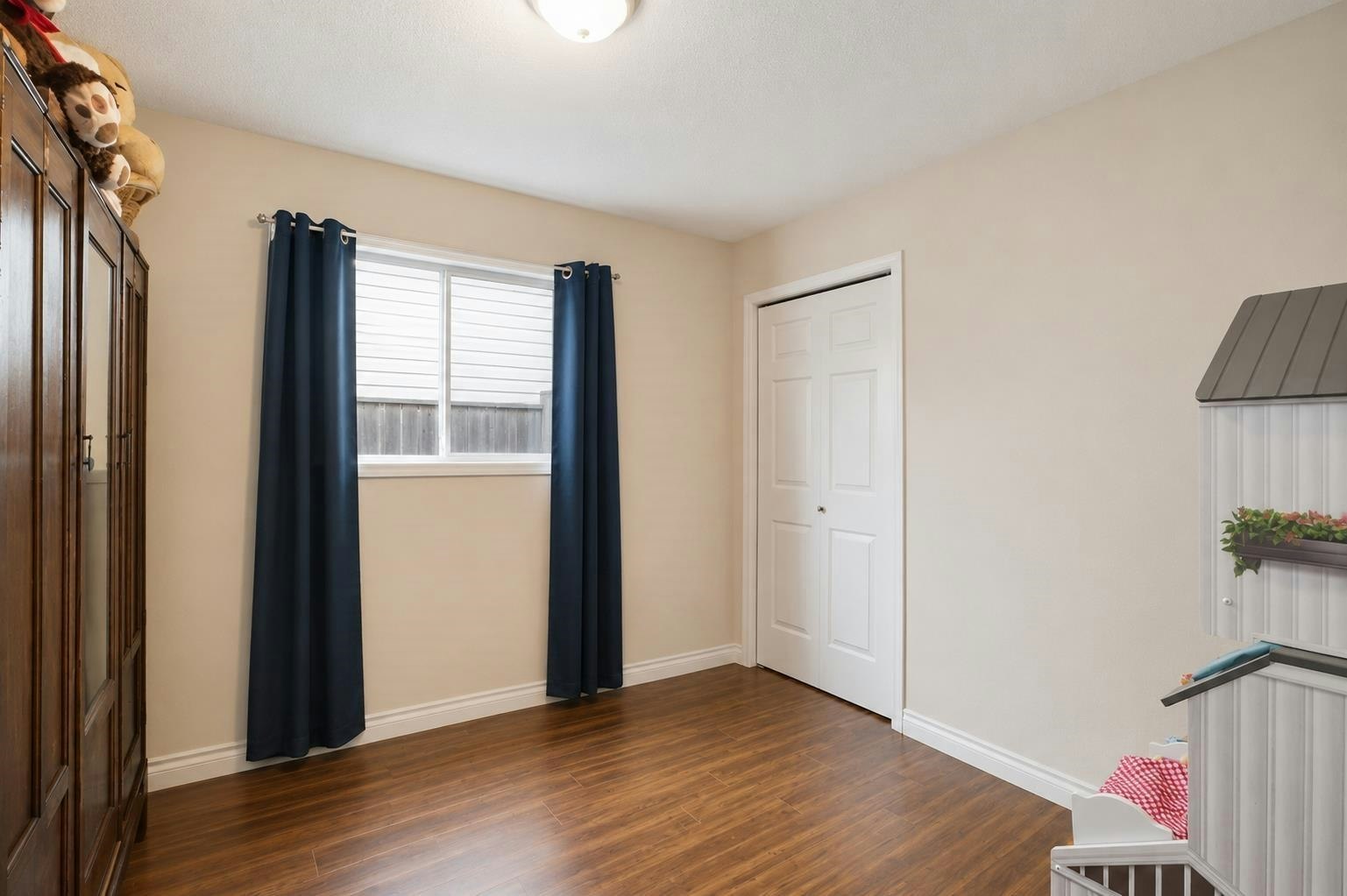2717 Dehavilland Court, Abbotsford, BC, V2T 5L3 - 5