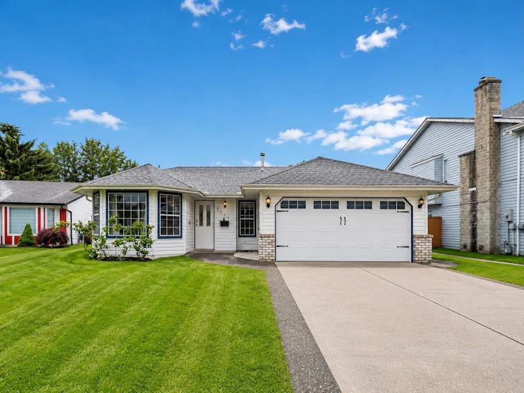 2717 Dehavilland Court, Abbotsford, BC, V2T 5L3