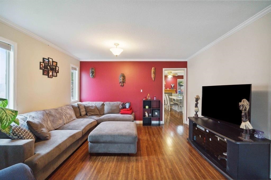 2717 Dehavilland Court, Abbotsford, BC, V2T 5L3 - 11