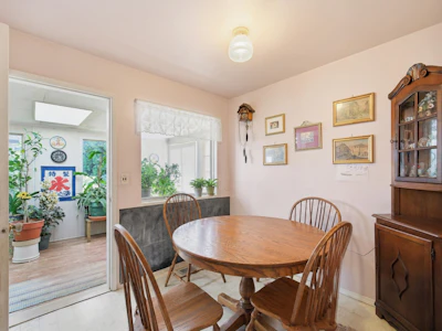 5480 Cathay Road - 4