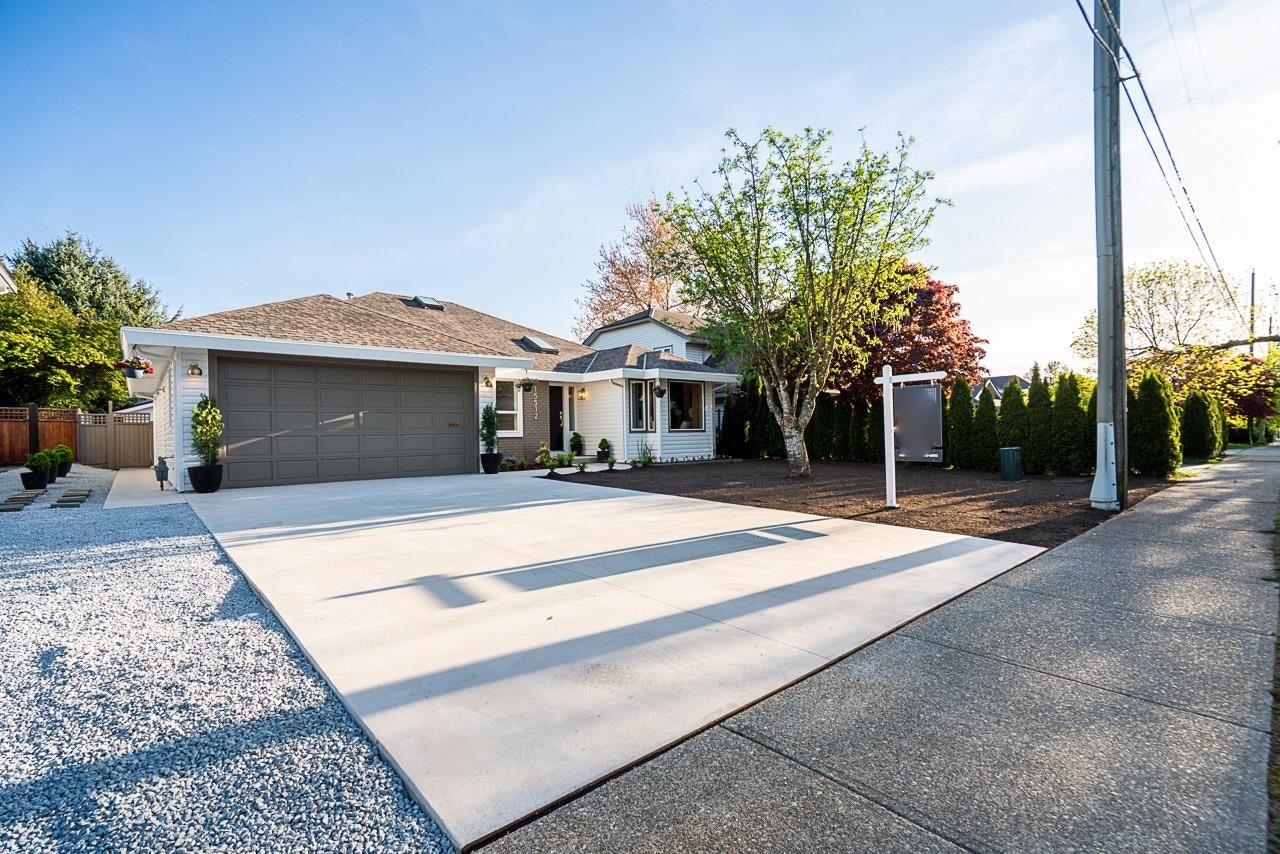 15512 112 Avenue, Surrey, BC, V3R 6H1