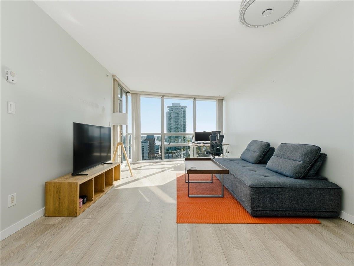 1710-14 Begbie Street - 3
